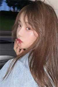 炮灰女配她成了团宠by鹿松儿